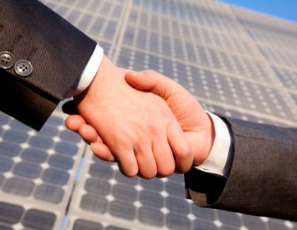 d&eacute;couvrez les nouvelles aides pour l'installation de panneaux solaires en 2025. profitez de subventions, cr&eacute;dits d'imp&ocirc;t et dispositifs incitatifs pour r&eacute;duire vos d&eacute;penses &eacute;nerg&eacute;tiques tout en contribuant &agrave; la transition &eacute;cologique.