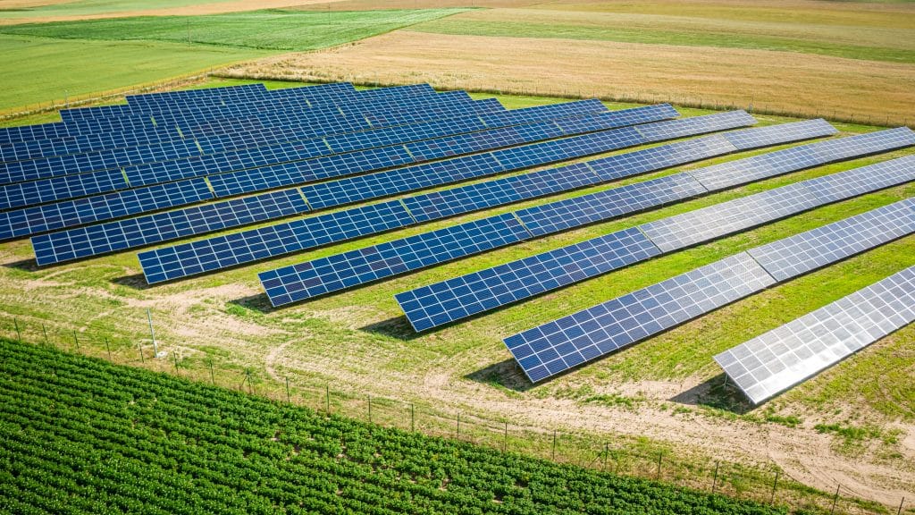 d&eacute;couvrez les nombreux avantages des panneaux photovolta&iuml;ques : une source d'&eacute;nergie renouvelable, des &eacute;conomies sur vos factures d'&eacute;lectricit&eacute;, une r&eacute;duction de votre empreinte carbone et un investissement durable pour l'avenir. informez-vous sur comment ces technologies peuvent transformer votre consommation &eacute;nerg&eacute;tique.