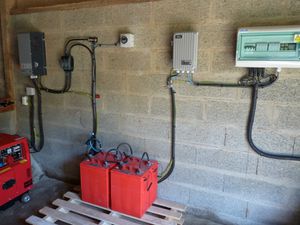 d&eacute;couvrez comment l'installation solaire dans votre maison peut r&eacute;duire vos factures d'&eacute;nergie et contribuer &agrave; un avenir plus durable. apprenez les &eacute;tapes, les avantages et les conseils d'experts pour transformer votre habitation en un habitat &eacute;cologique gr&acirc;ce &agrave; l'&eacute;nergie solaire.