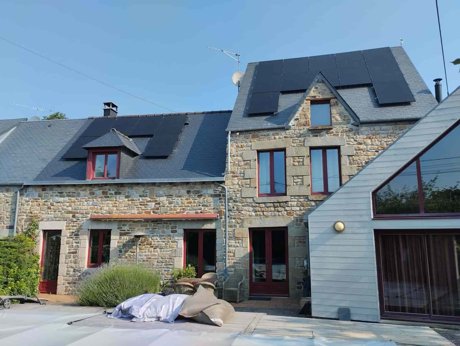 d&eacute;couvrez comment installer un syst&egrave;me solaire pour votre maison en 2025. profitez des derniers conseils, des technologies innovantes et des avantages &eacute;conomiques li&eacute;s &agrave; l'&eacute;nergie solaire pour rendre votre foyer &eacute;cologique et autonome.