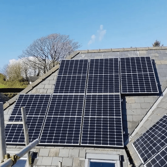 d&eacute;couvrez les tendances et innovations des panneaux solaires en 2025. informez-vous sur les technologies &eacute;cologiques, les avantages &eacute;conomiques et les opportunit&eacute;s d'installer des solutions solaires durables pour un avenir &eacute;nerg&eacute;tique plus responsable.